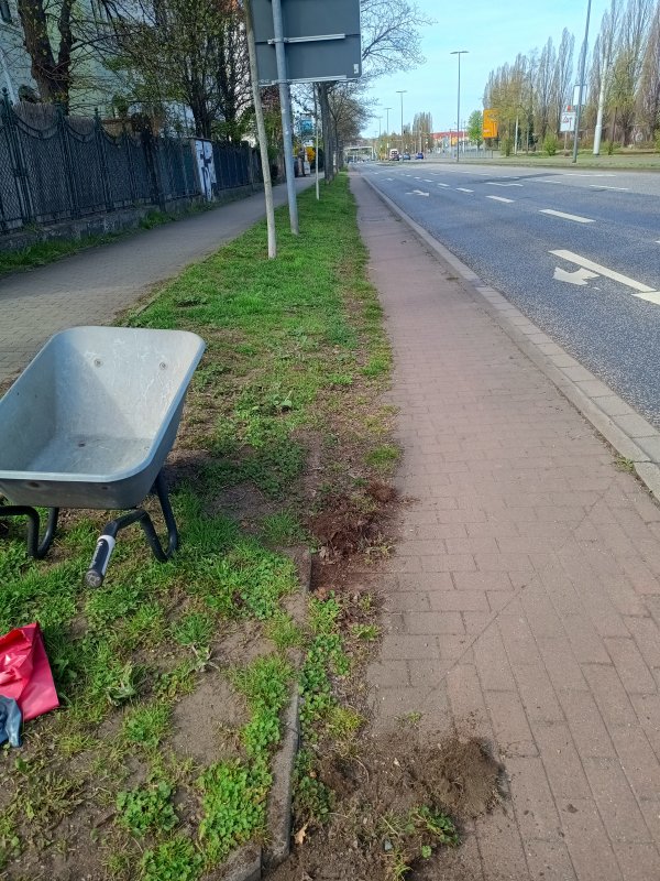 2026 04 18 Froebelstraße Radweg vorher kl
